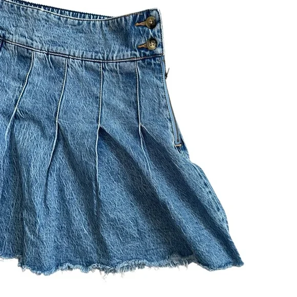 Free People We The Free Stonewashed Raw Hem Denim Pleated Mini Skirt Size 32 - Picture 5 of 8